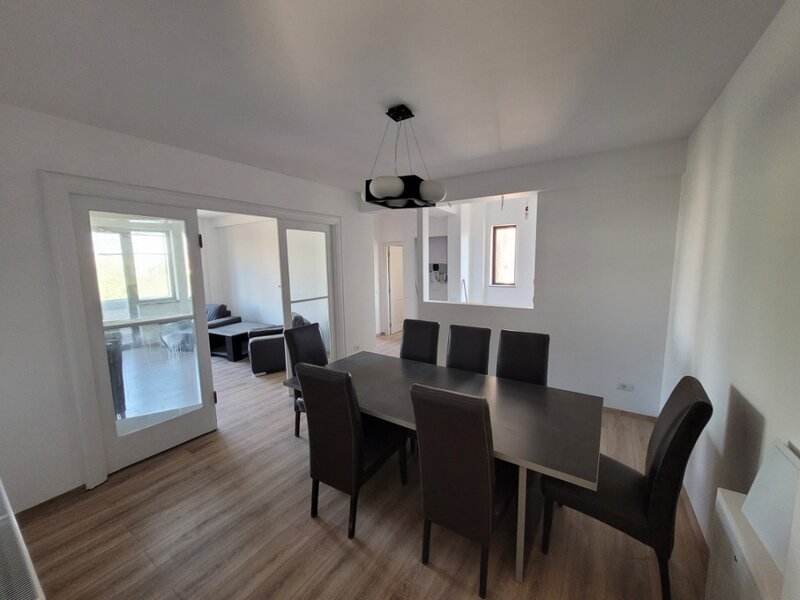 Ultracentral 5 Camere ideal regim hotelier