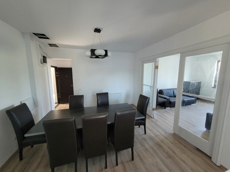 Ultracentral 5 Camere ideal regim hotelier