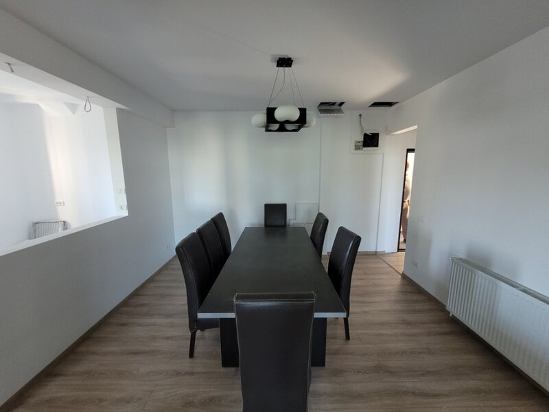 Ultracentral 5 Camere ideal regim hotelier