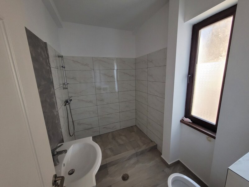 Ultracentral 5 Camere ideal regim hotelier