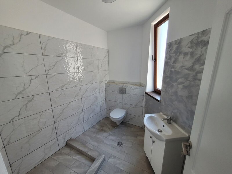 Ultracentral 5 Camere ideal regim hotelier